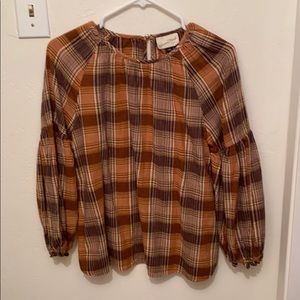 Long sleeve blouse. Size S.